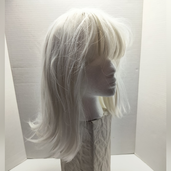 Storm Costume Straight Wig Synthetic Women's White Color Shoulder Length - Picture 1 of 11